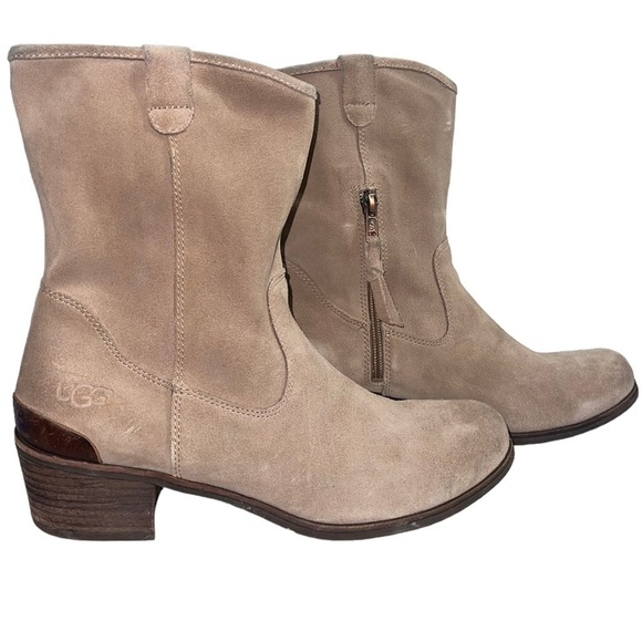 UGG Briar suede leather boots. Color is Sugar alone tan. Size 10 GUC - Picture 7 of 16